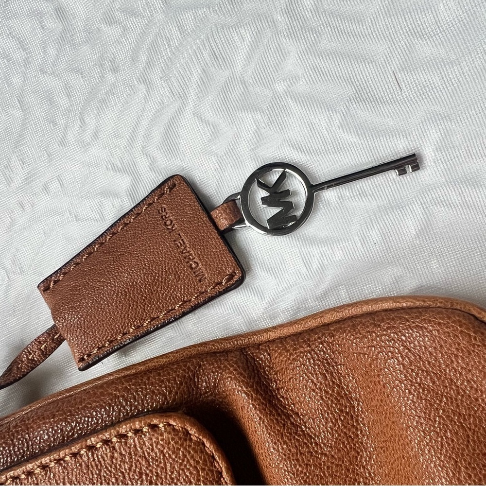 Michael Kors Brown Leather Chain-Handle Wristlet Clutch - Picture 4 of 11